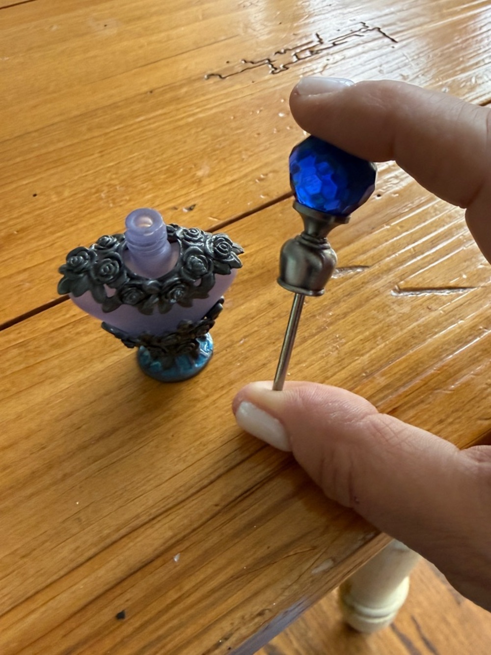 Vtg. Flower Frosted Lavender W/Cobalt Blue Stopper Anointing Oil Bottle (Empty) - Picture 10 of 12